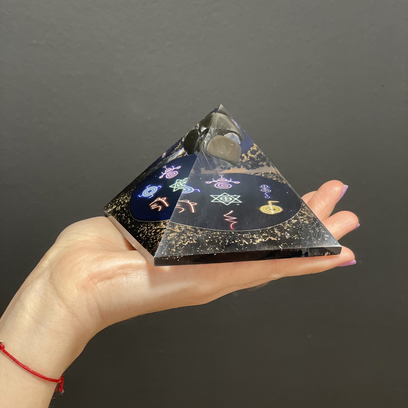 Orgonite Pyramid - Midnight Reiki - Bensa